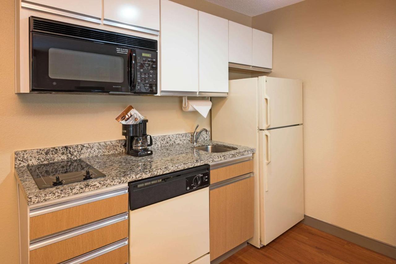 Mainstay Suites Hartford Meriden Eksteriør bilde