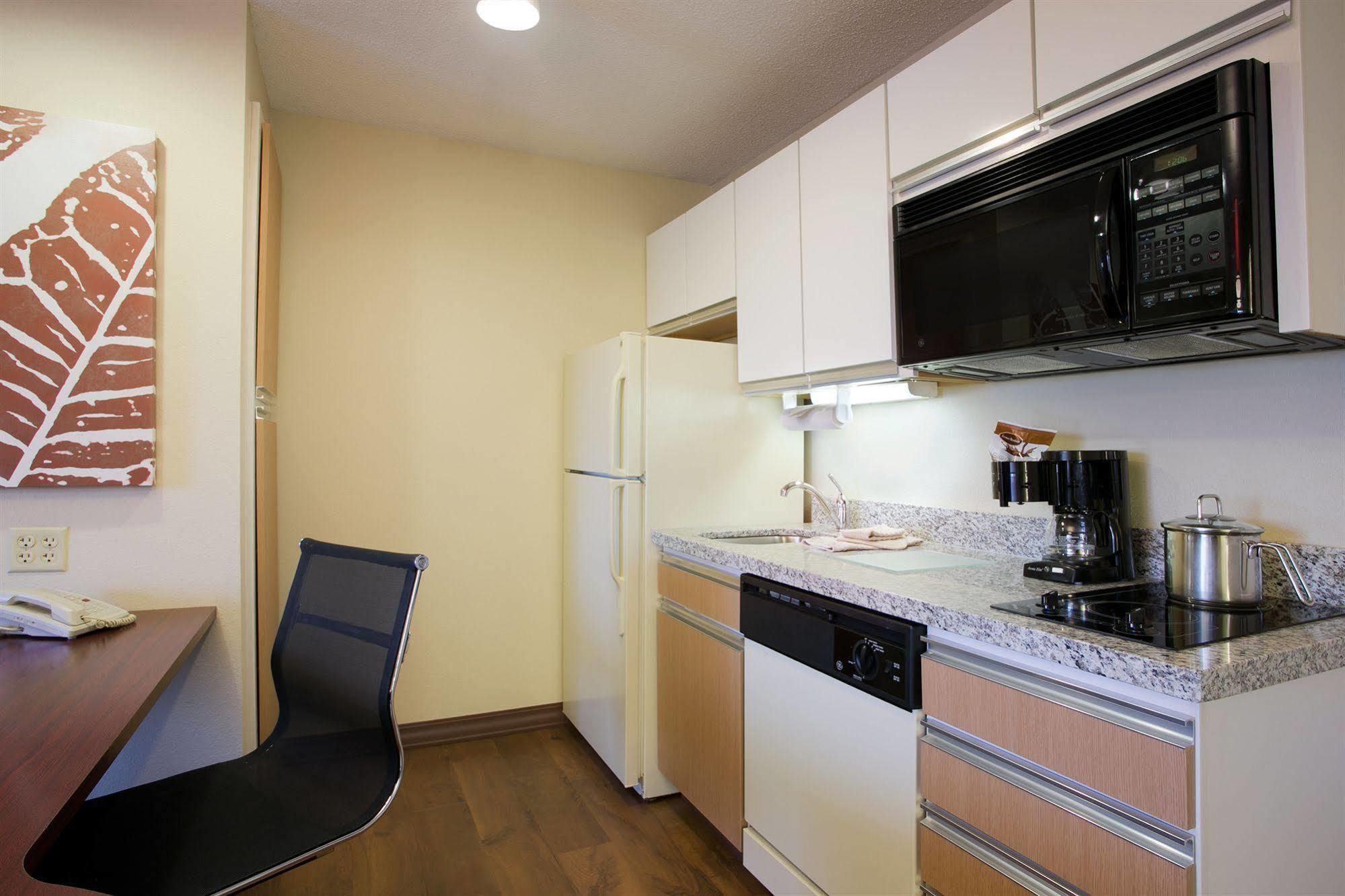 Mainstay Suites Hartford Meriden Eksteriør bilde
