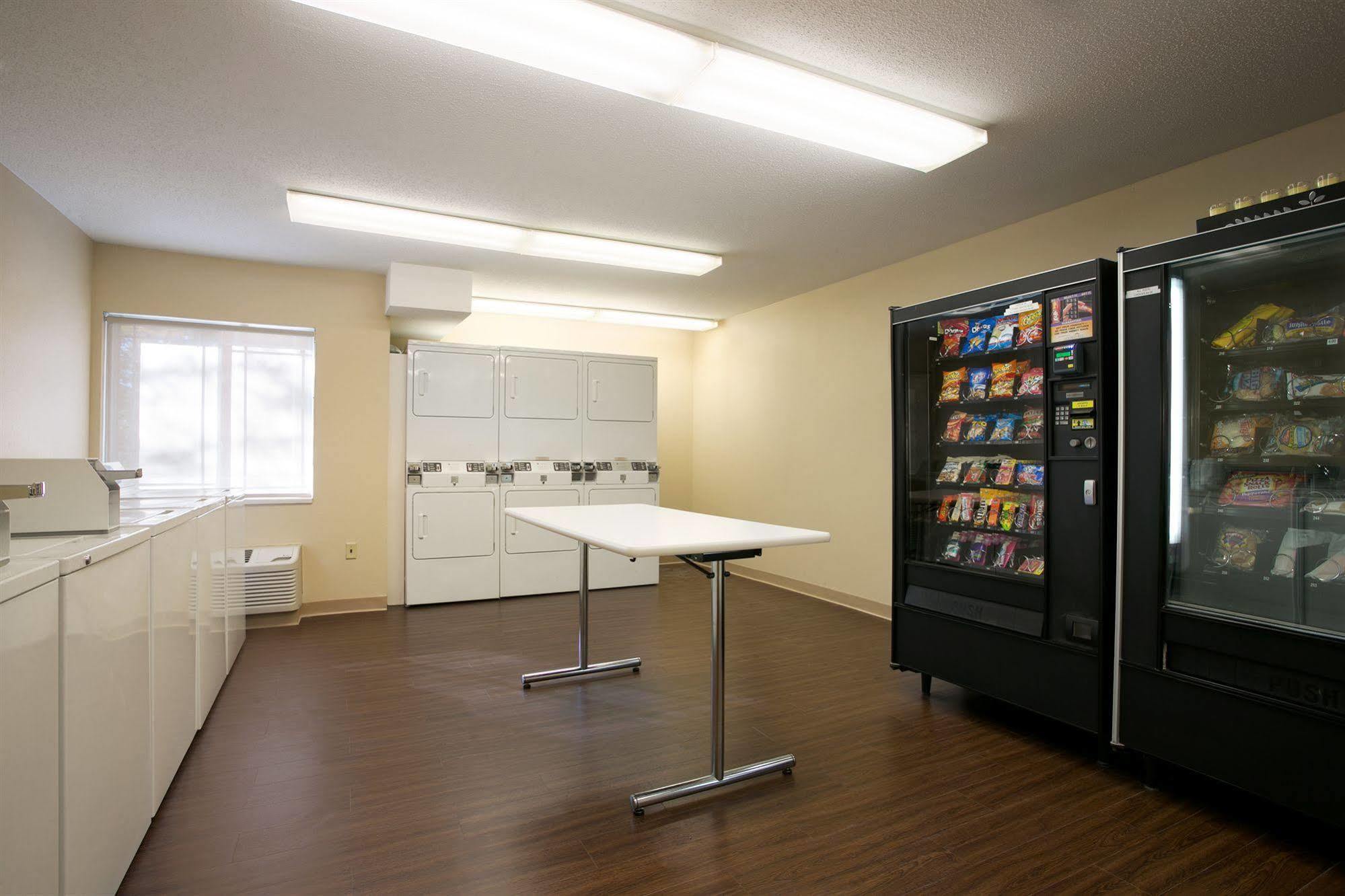 Mainstay Suites Hartford Meriden Eksteriør bilde
